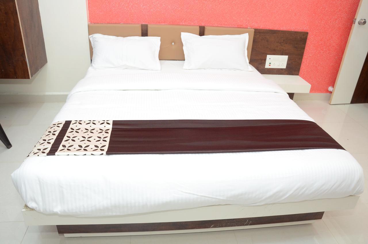 Hotel Bansidhar Somnath Bagian luar foto