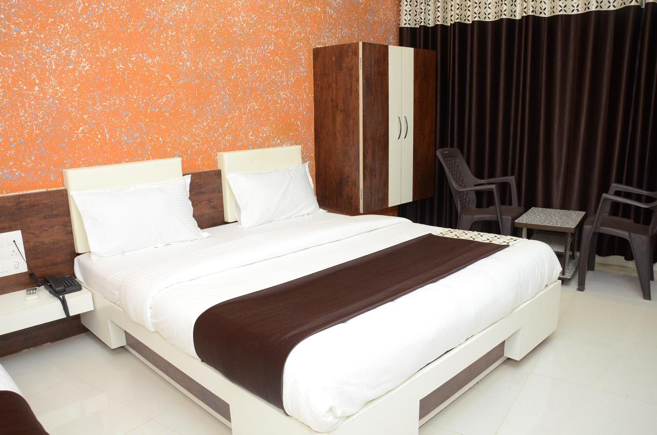 Hotel Bansidhar Somnath Bagian luar foto