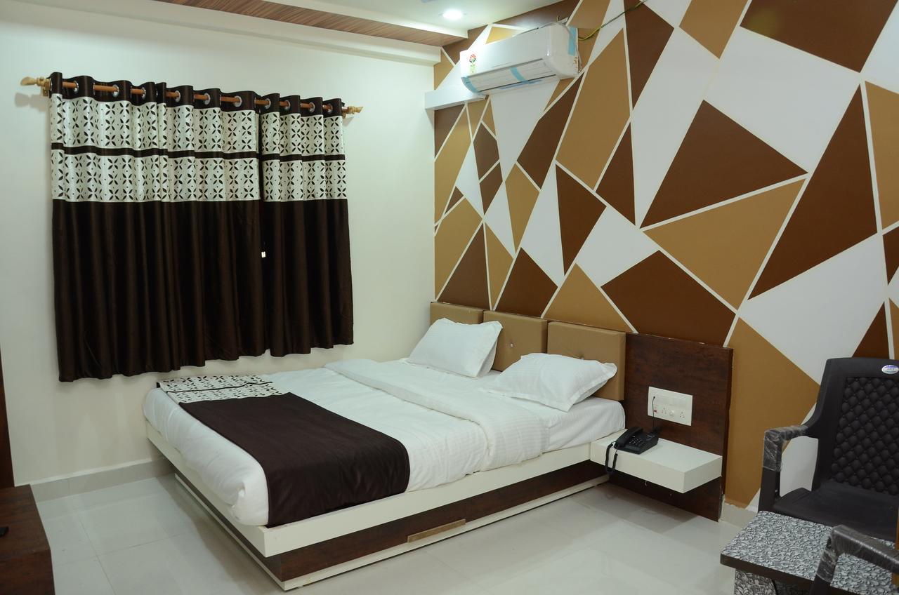 Hotel Bansidhar Somnath Bagian luar foto